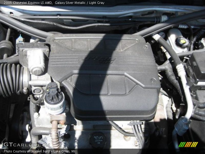 Galaxy Silver Metallic / Light Gray 2005 Chevrolet Equinox LS AWD