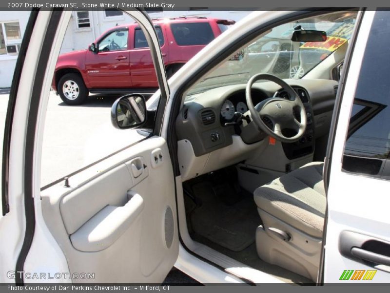 Stone White / Medium Slate Gray 2007 Dodge Caravan SE