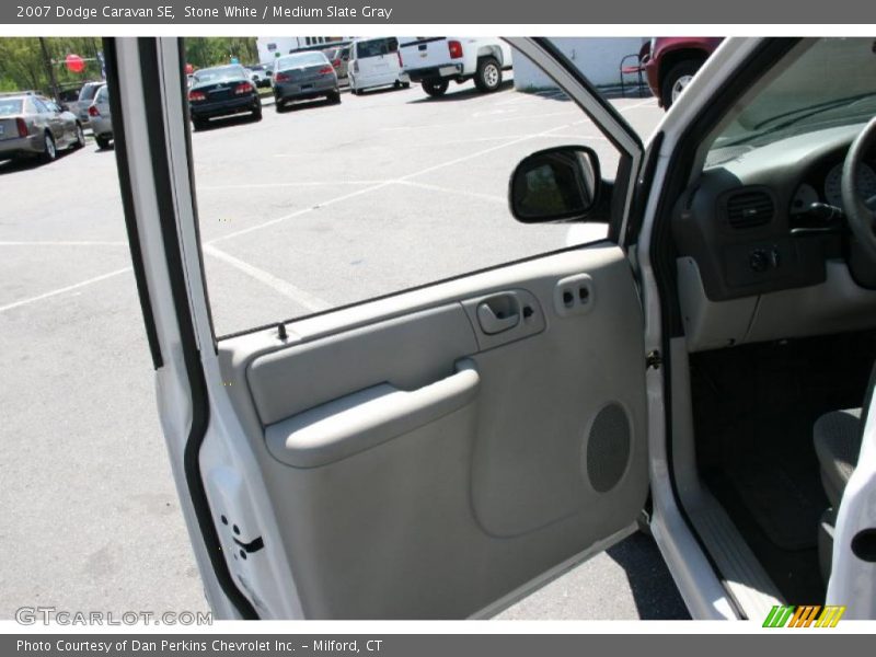 Stone White / Medium Slate Gray 2007 Dodge Caravan SE