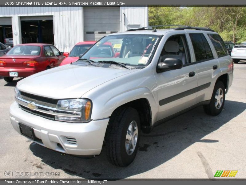 Silverstone Metallic / Light Gray 2005 Chevrolet TrailBlazer LS 4x4