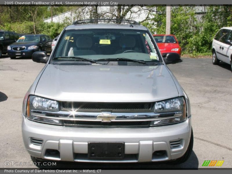 Silverstone Metallic / Light Gray 2005 Chevrolet TrailBlazer LS 4x4