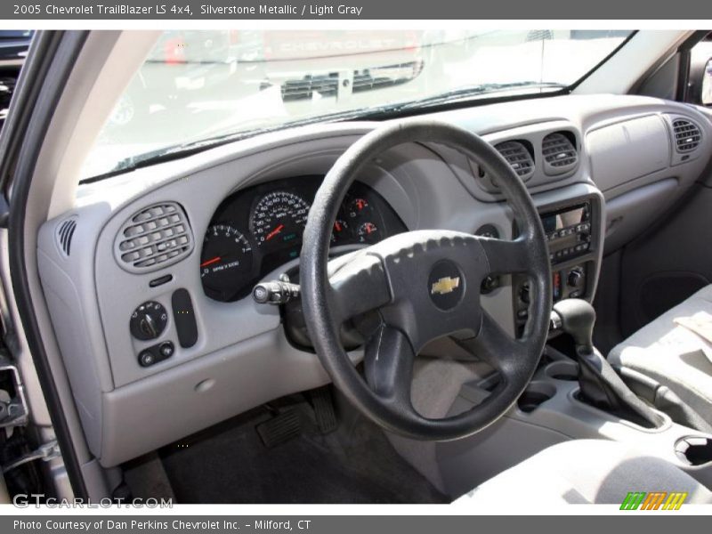 Silverstone Metallic / Light Gray 2005 Chevrolet TrailBlazer LS 4x4