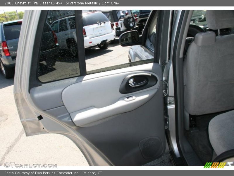 Silverstone Metallic / Light Gray 2005 Chevrolet TrailBlazer LS 4x4