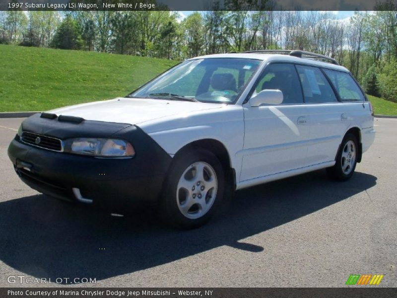 New White / Beige 1997 Subaru Legacy LSi Wagon