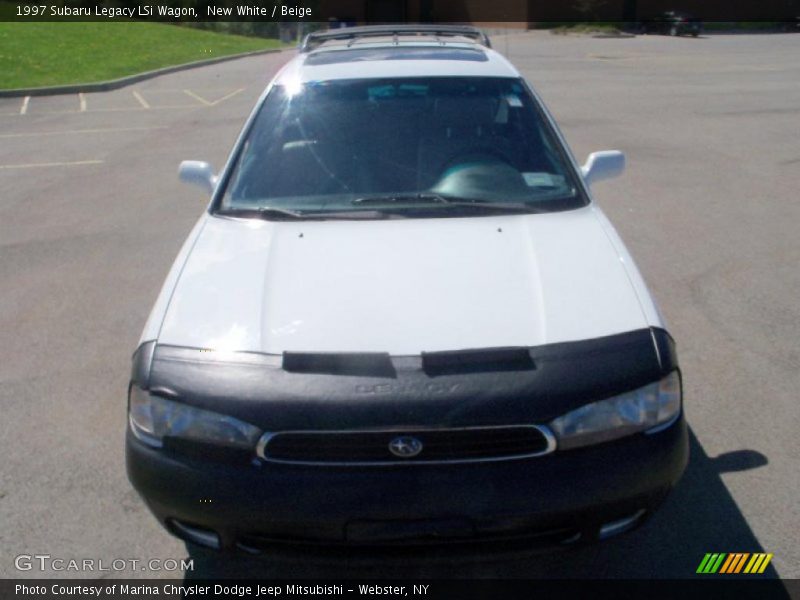 New White / Beige 1997 Subaru Legacy LSi Wagon