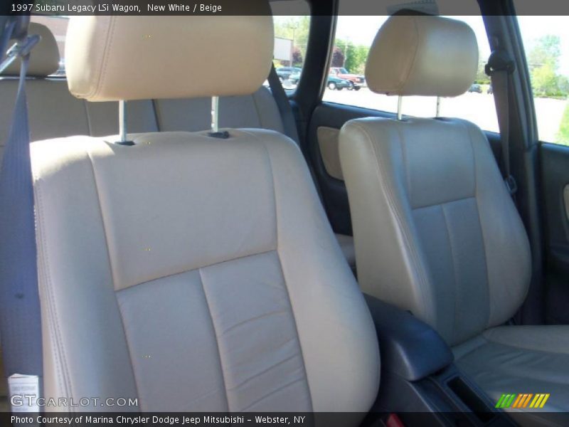 New White / Beige 1997 Subaru Legacy LSi Wagon