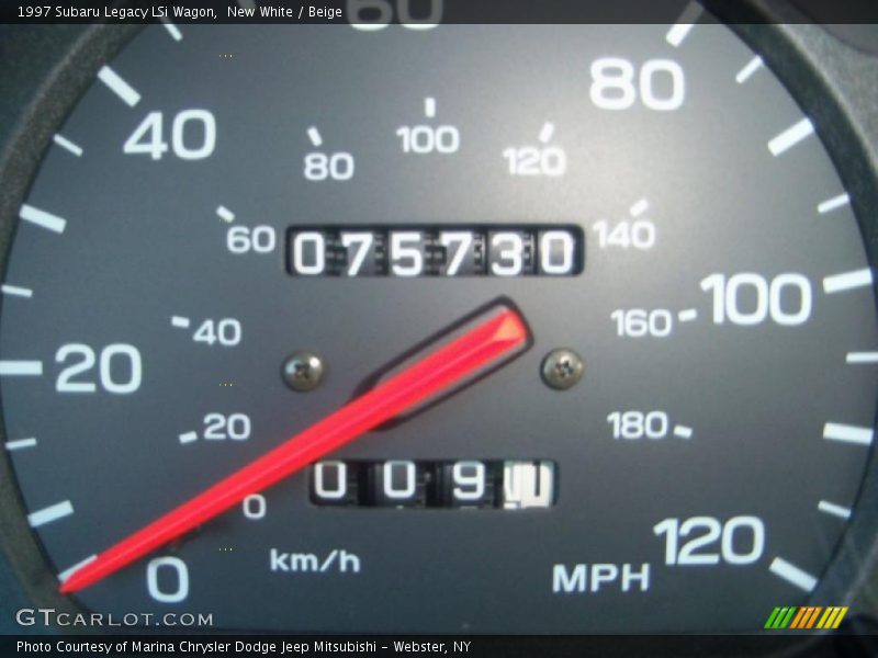 New White / Beige 1997 Subaru Legacy LSi Wagon