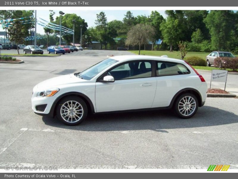 Ice White / Off Black T-Tec 2011 Volvo C30 T5