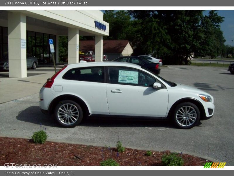 Ice White / Off Black T-Tec 2011 Volvo C30 T5