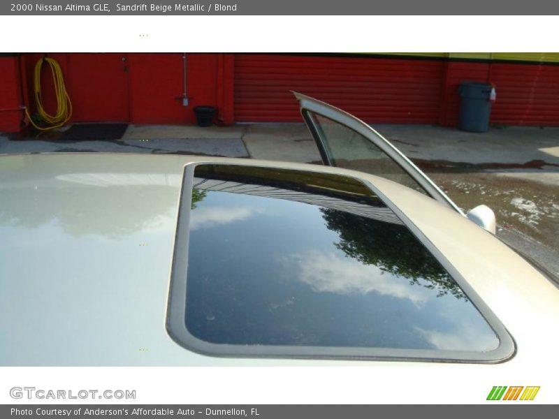 Sandrift Beige Metallic / Blond 2000 Nissan Altima GLE