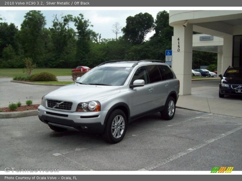 Silver Metallic / Off Black 2010 Volvo XC90 3.2