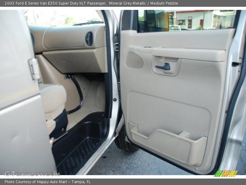 Mineral Grey Metallic / Medium Pebble 2003 Ford E Series Van E350 Super Duty XLT Passenger