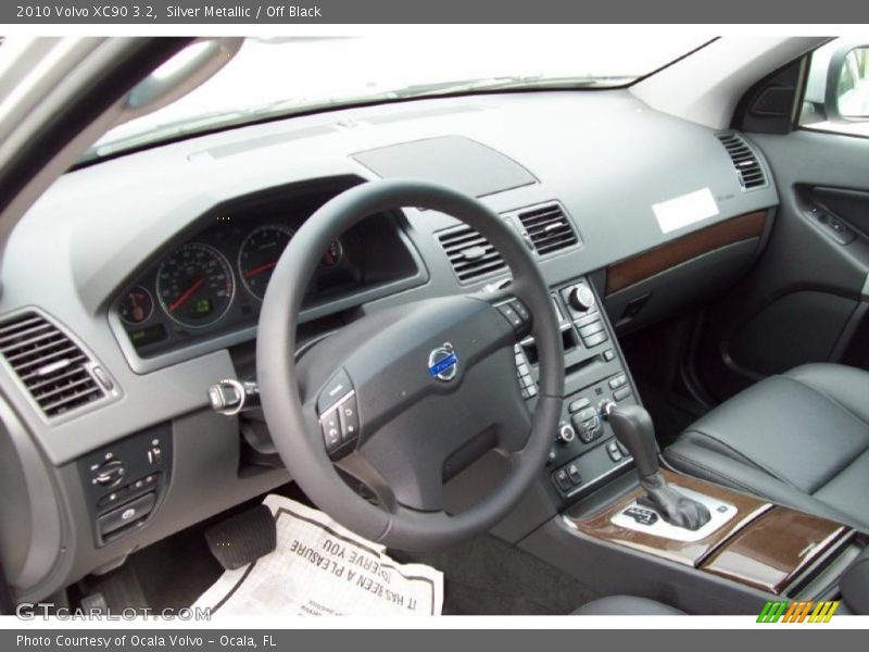 Silver Metallic / Off Black 2010 Volvo XC90 3.2