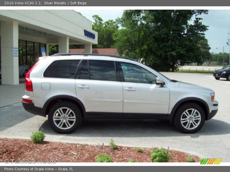 Silver Metallic / Soft Beige 2010 Volvo XC90 3.2