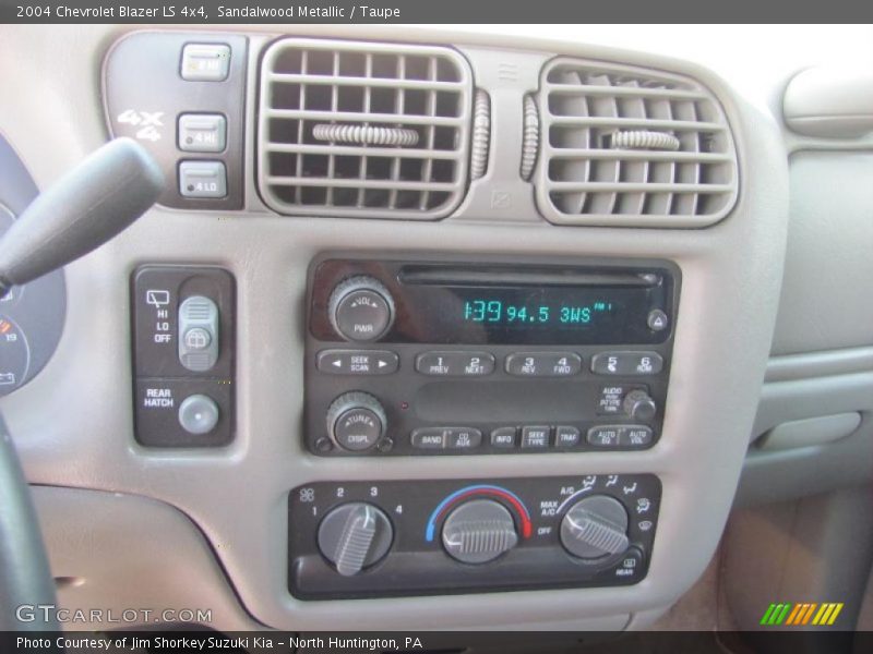 Sandalwood Metallic / Taupe 2004 Chevrolet Blazer LS 4x4