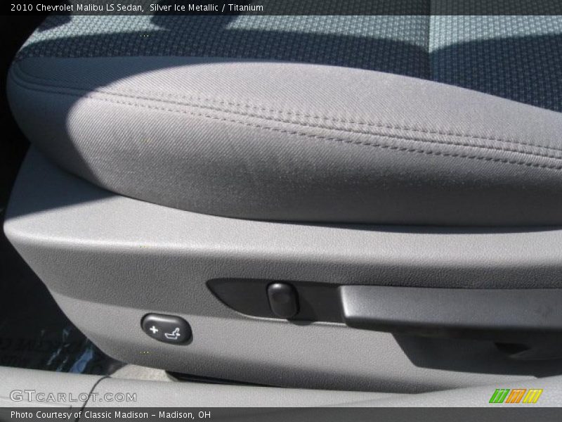Silver Ice Metallic / Titanium 2010 Chevrolet Malibu LS Sedan