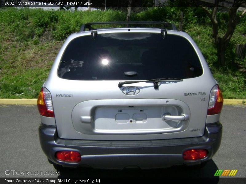 Pewter / Gray 2002 Hyundai Santa Fe GLS AWD
