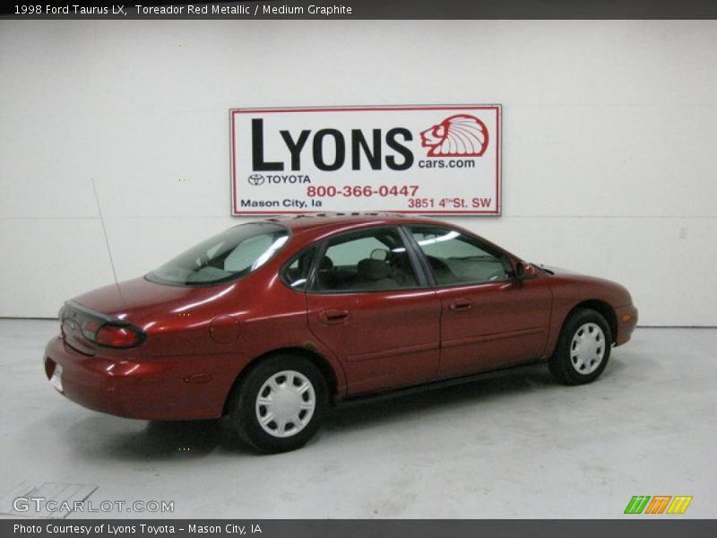 Toreador Red Metallic / Medium Graphite 1998 Ford Taurus LX