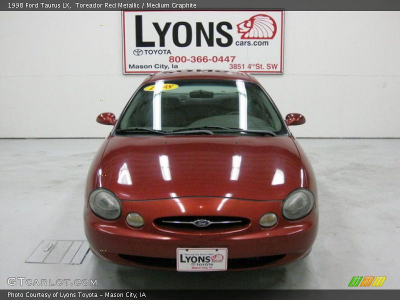 Toreador Red Metallic / Medium Graphite 1998 Ford Taurus LX