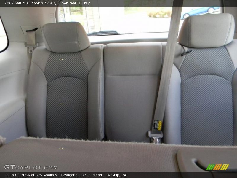 Silver Pearl / Gray 2007 Saturn Outlook XR AWD