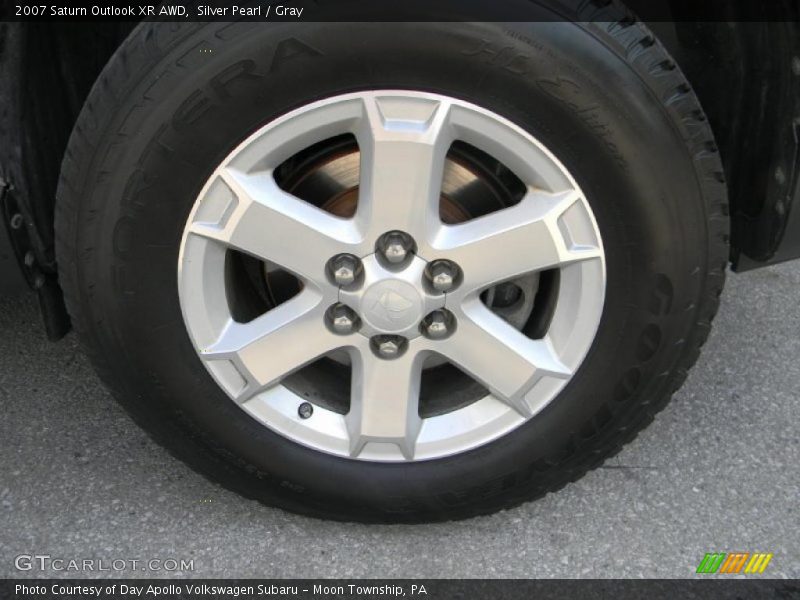 Silver Pearl / Gray 2007 Saturn Outlook XR AWD