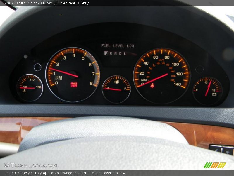 Silver Pearl / Gray 2007 Saturn Outlook XR AWD