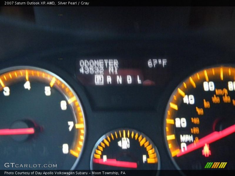 Silver Pearl / Gray 2007 Saturn Outlook XR AWD
