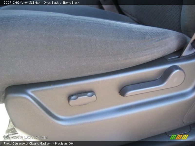 Onyx Black / Ebony Black 2007 GMC Yukon SLE 4x4