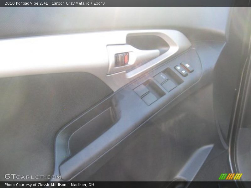 Carbon Gray Metallic / Ebony 2010 Pontiac Vibe 2.4L
