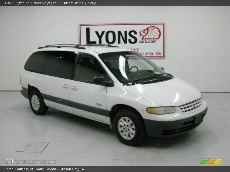 Bright White / Gray 1997 Plymouth Grand Voyager SE