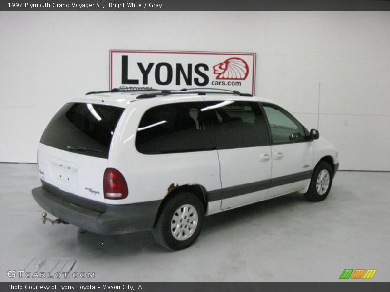 Bright White / Gray 1997 Plymouth Grand Voyager SE