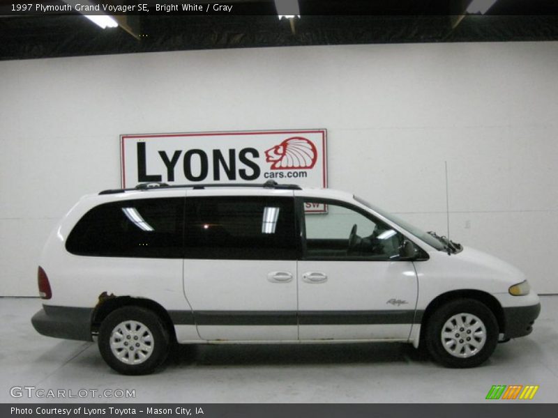 Bright White / Gray 1997 Plymouth Grand Voyager SE