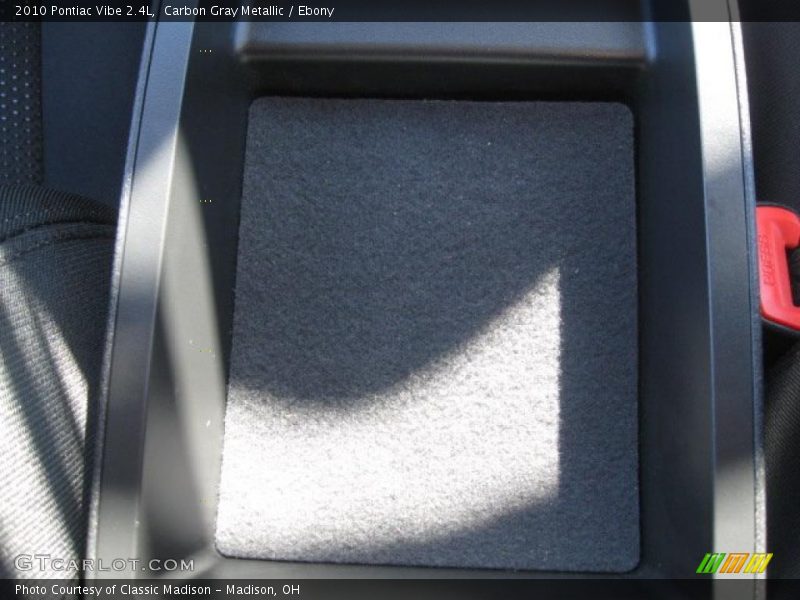 Carbon Gray Metallic / Ebony 2010 Pontiac Vibe 2.4L