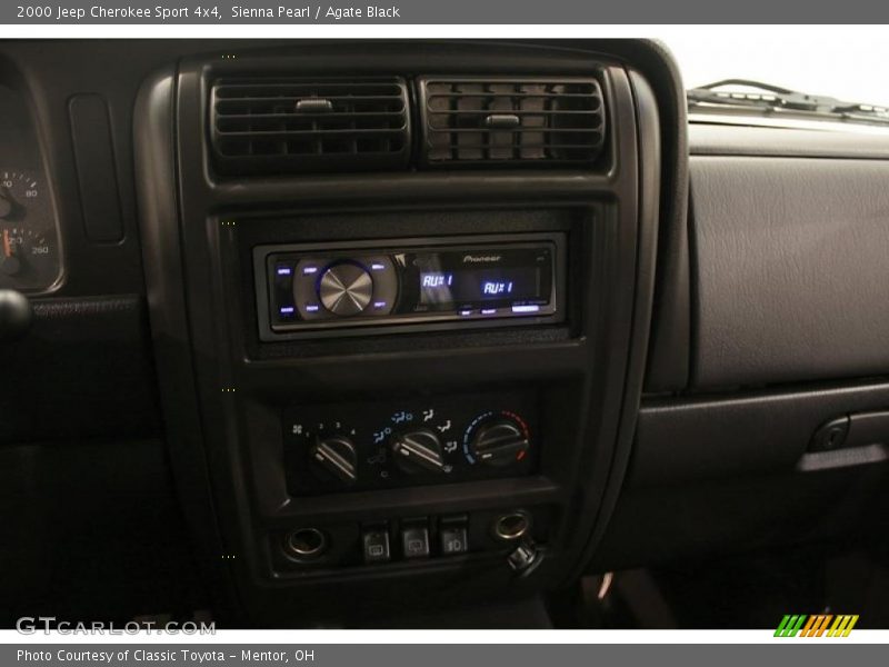 Sienna Pearl / Agate Black 2000 Jeep Cherokee Sport 4x4