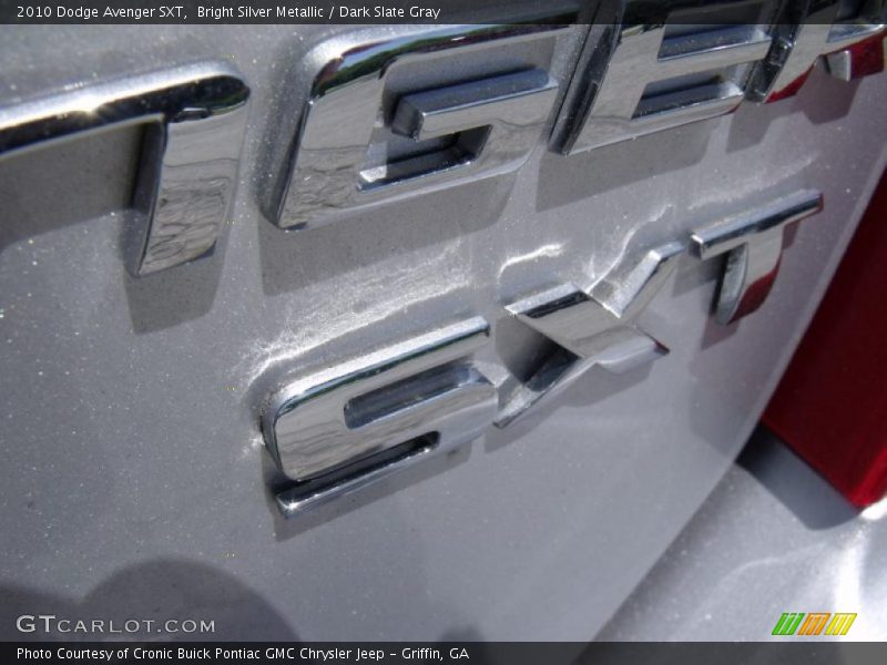 Bright Silver Metallic / Dark Slate Gray 2010 Dodge Avenger SXT
