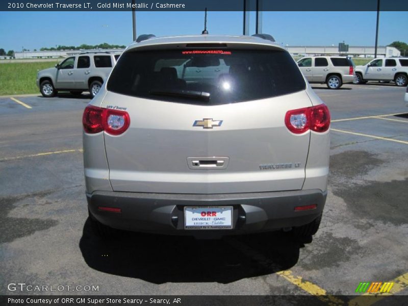 Gold Mist Metallic / Cashmere 2010 Chevrolet Traverse LT