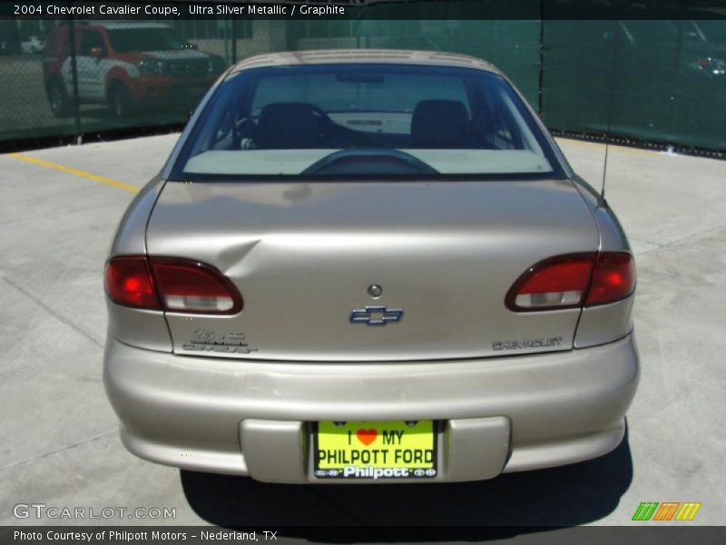 Ultra Silver Metallic / Graphite 2004 Chevrolet Cavalier Coupe