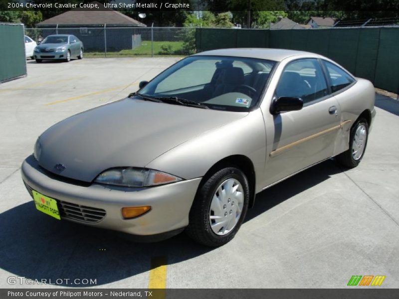 Ultra Silver Metallic / Graphite 2004 Chevrolet Cavalier Coupe