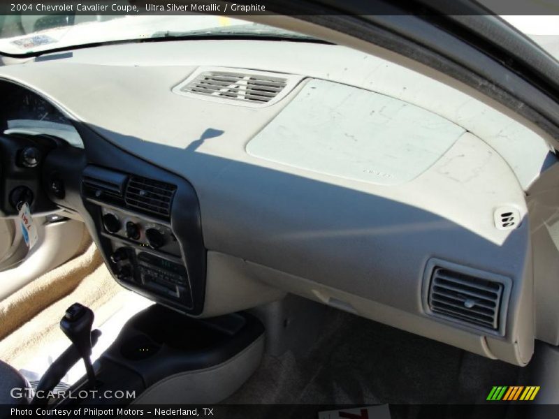 Ultra Silver Metallic / Graphite 2004 Chevrolet Cavalier Coupe