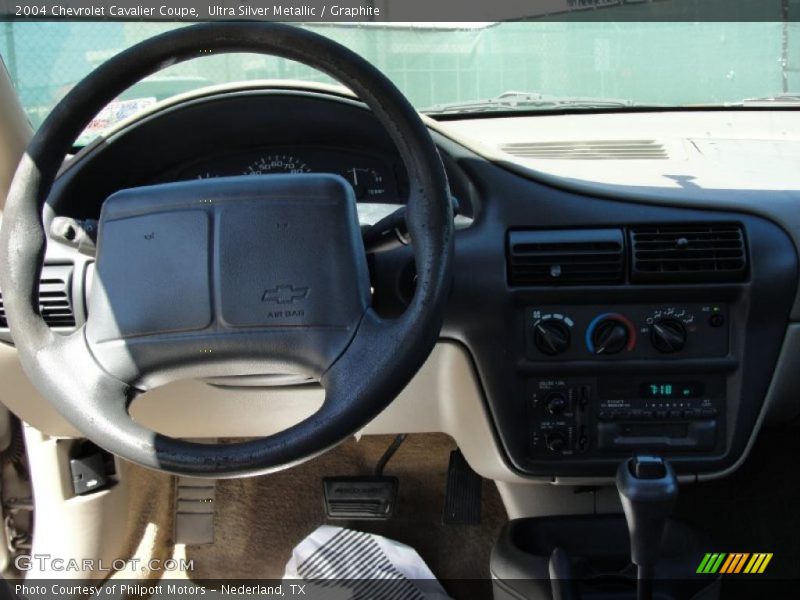Ultra Silver Metallic / Graphite 2004 Chevrolet Cavalier Coupe