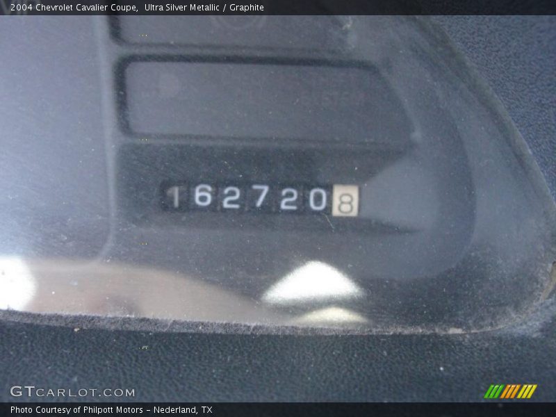 Ultra Silver Metallic / Graphite 2004 Chevrolet Cavalier Coupe