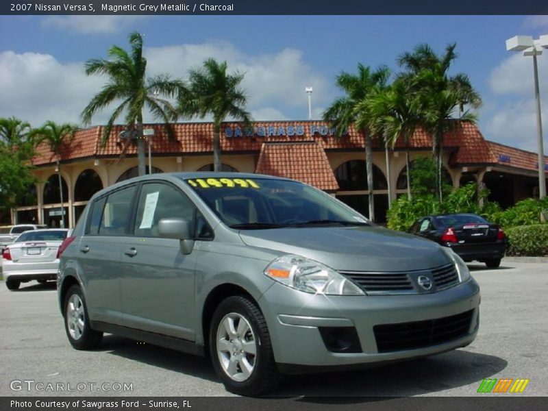 Magnetic Grey Metallic / Charcoal 2007 Nissan Versa S