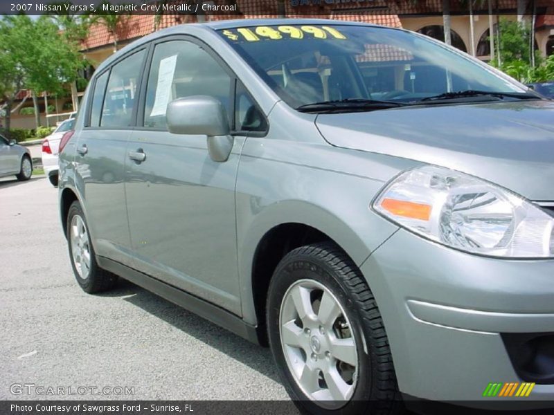 Magnetic Grey Metallic / Charcoal 2007 Nissan Versa S