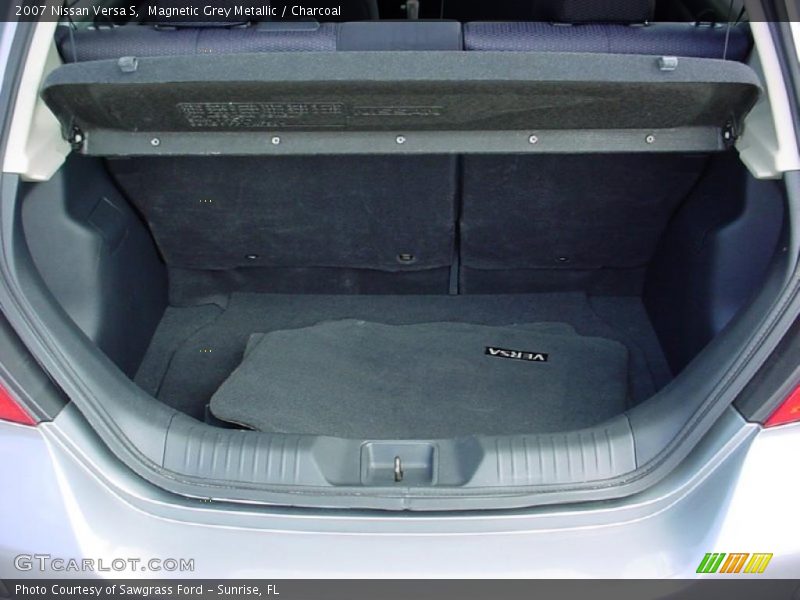 Magnetic Grey Metallic / Charcoal 2007 Nissan Versa S