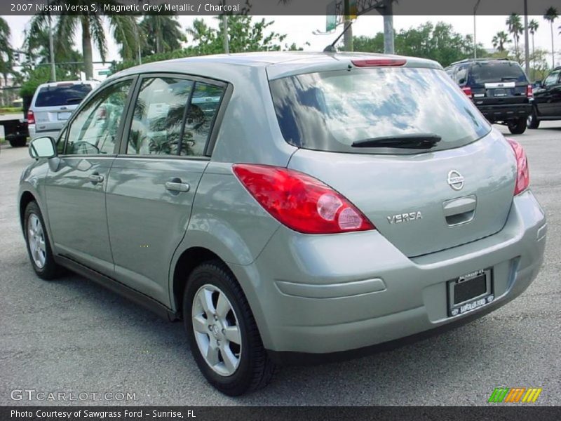 Magnetic Grey Metallic / Charcoal 2007 Nissan Versa S