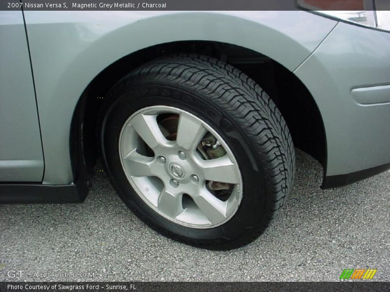 Magnetic Grey Metallic / Charcoal 2007 Nissan Versa S