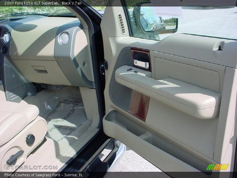 Black / Tan 2007 Ford F150 XLT SuperCab