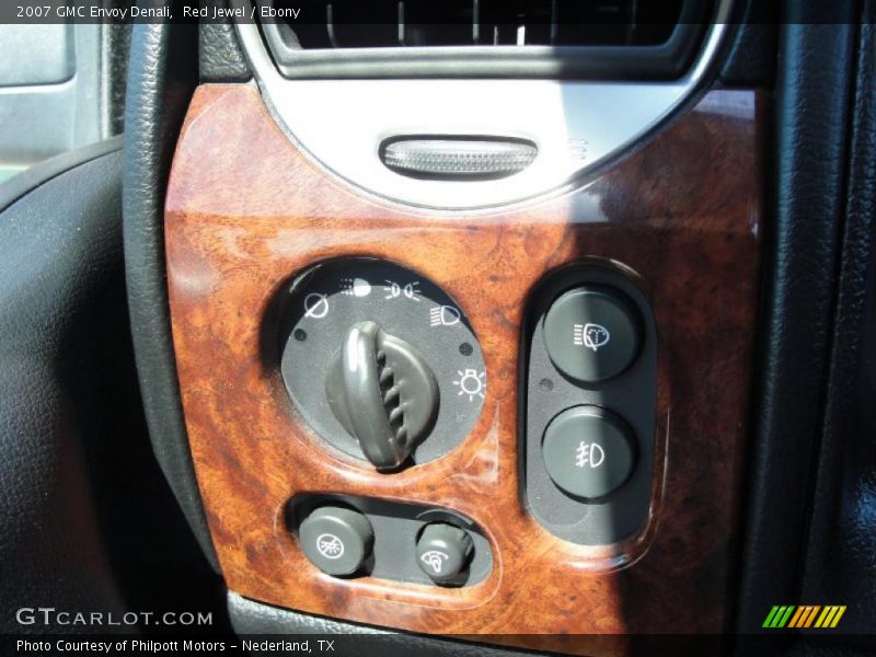 Red Jewel / Ebony 2007 GMC Envoy Denali