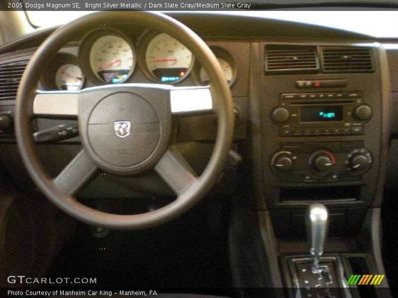 Bright Silver Metallic / Dark Slate Gray/Medium Slate Gray 2005 Dodge Magnum SE