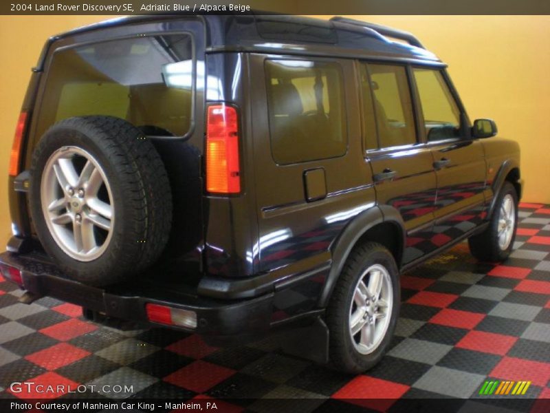 Adriatic Blue / Alpaca Beige 2004 Land Rover Discovery SE